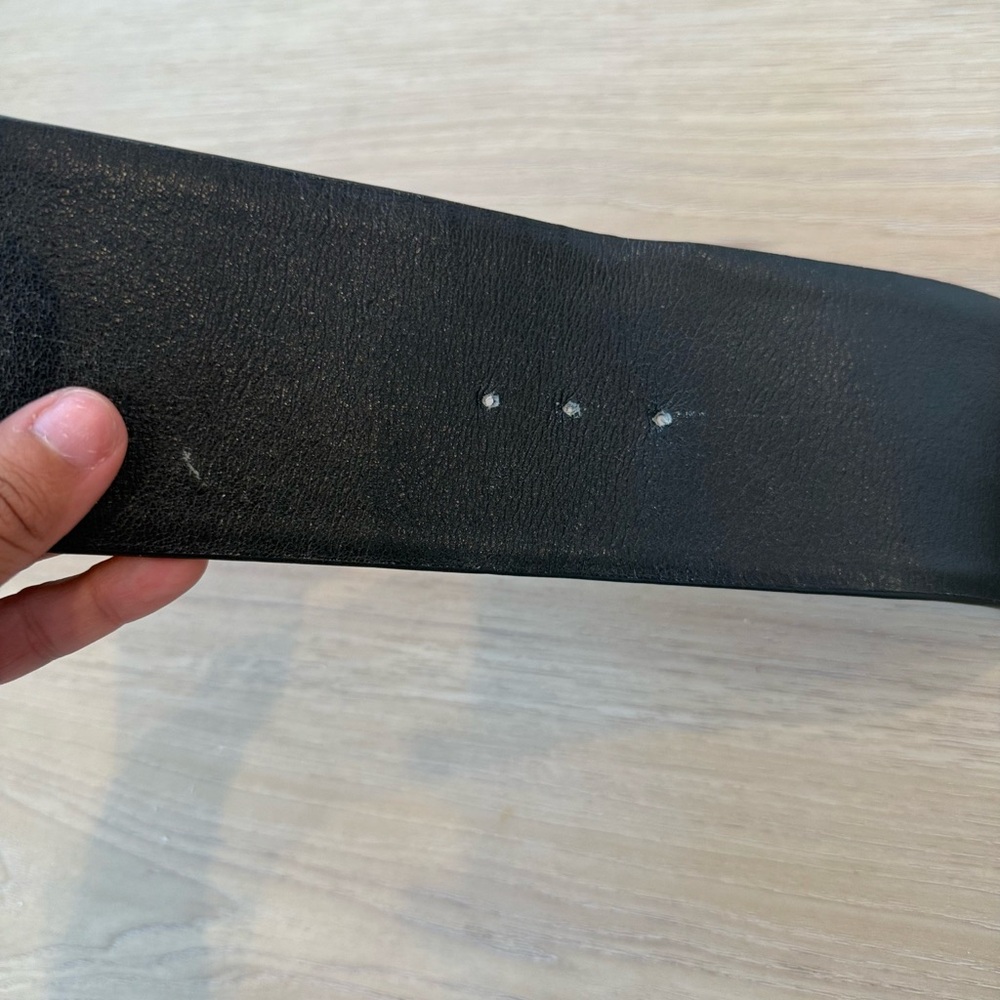 1993 Chanel Leather Belt with Charm Black Golden - Picture 7 of 10